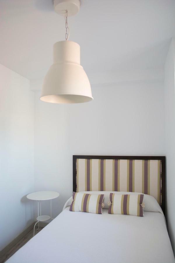 Vivienda De Uso Turistico Casa Abad Apartment Avila Bagian luar foto